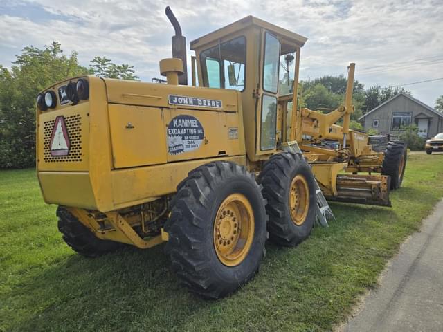 Image of John Deere 770 equipment image 2