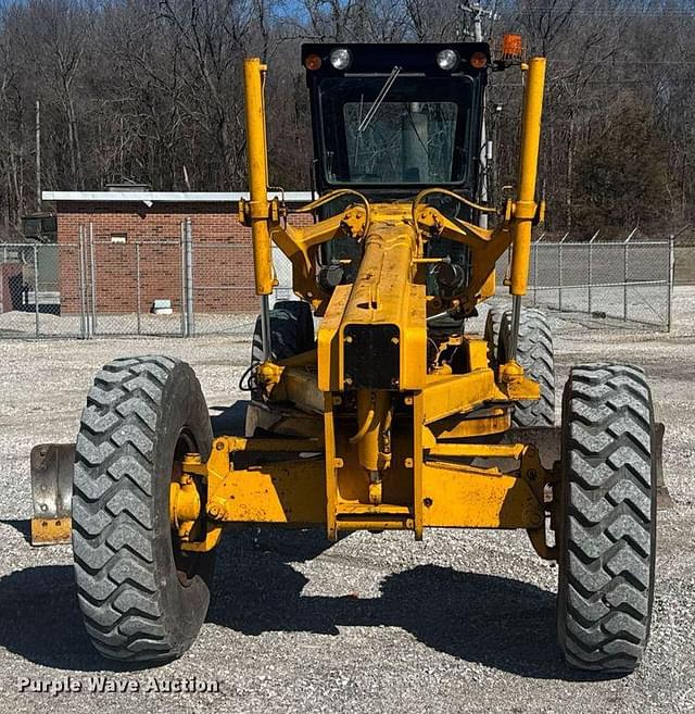 Image of John Deere 770 equipment image 1