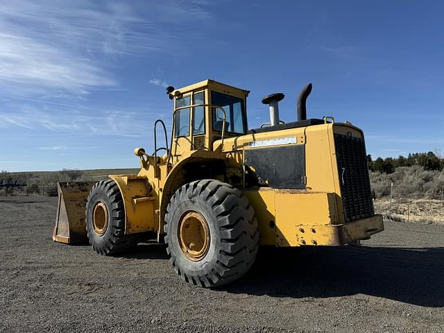 Image of John Deere 844 equipment image 2