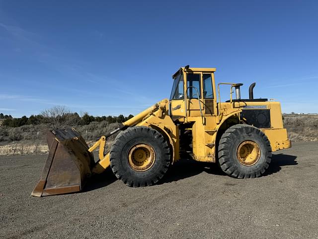 Image of John Deere 844 equipment image 1