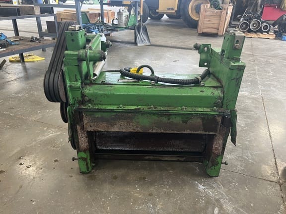 John Deere Undetermined Equipment Image0