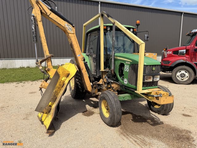 Image of John Deere 6330 equipment image 1