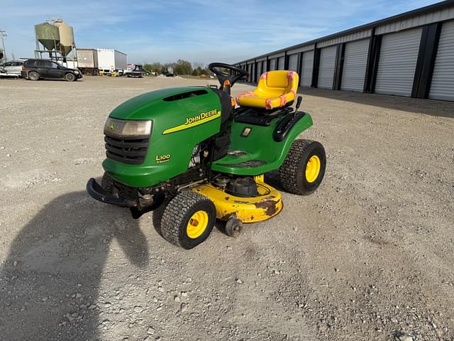 Image of John Deere L100 equipment image 2