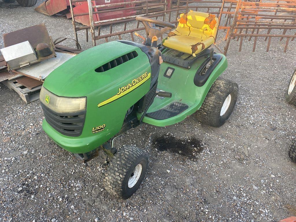 Image of John Deere L100 Primary Image