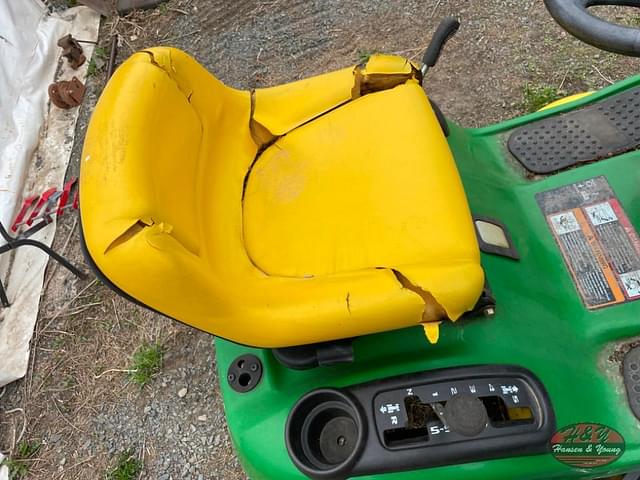 Image of John Deere L100 equipment image 4