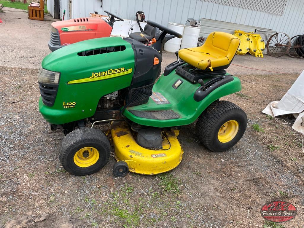 Image of John Deere L100 Primary image