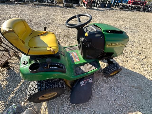Image of John Deere L100 equipment image 4