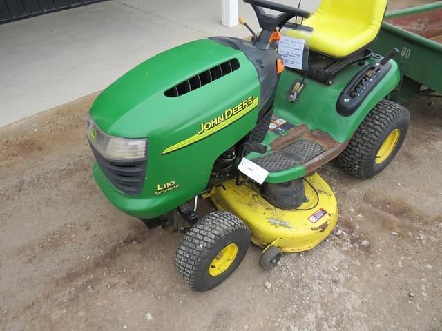 Image of John Deere L110 equipment image 1