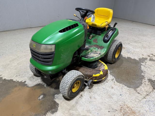 Image of John Deere L110 equipment image 1