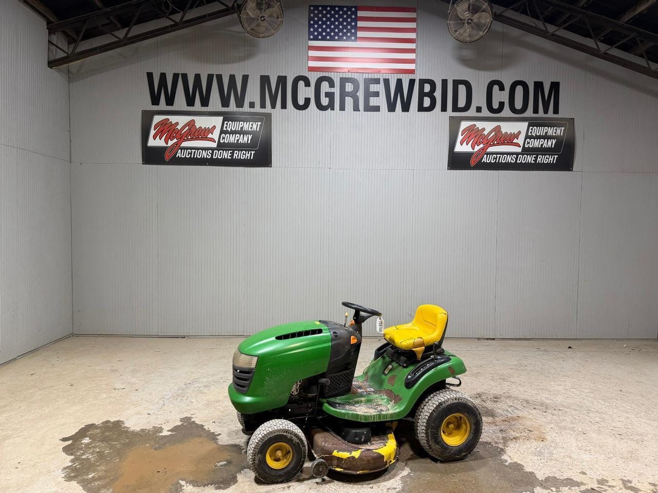 John Deere L110 Equipment Image0