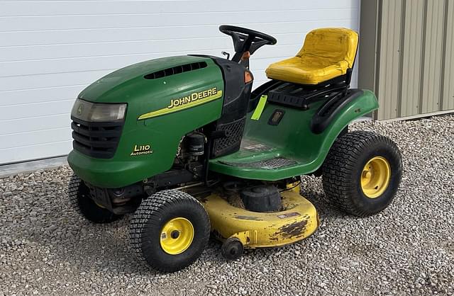 Image of John Deere L110 equipment image 1