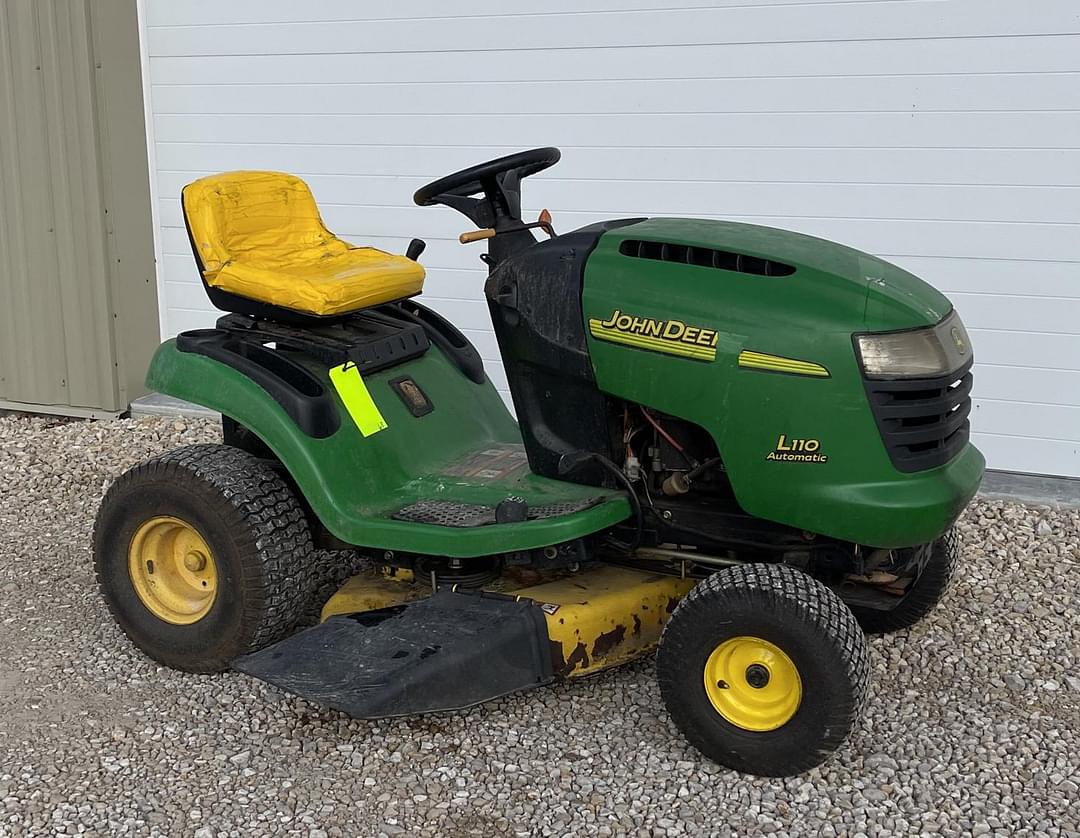 Image of John Deere L110 Primary image