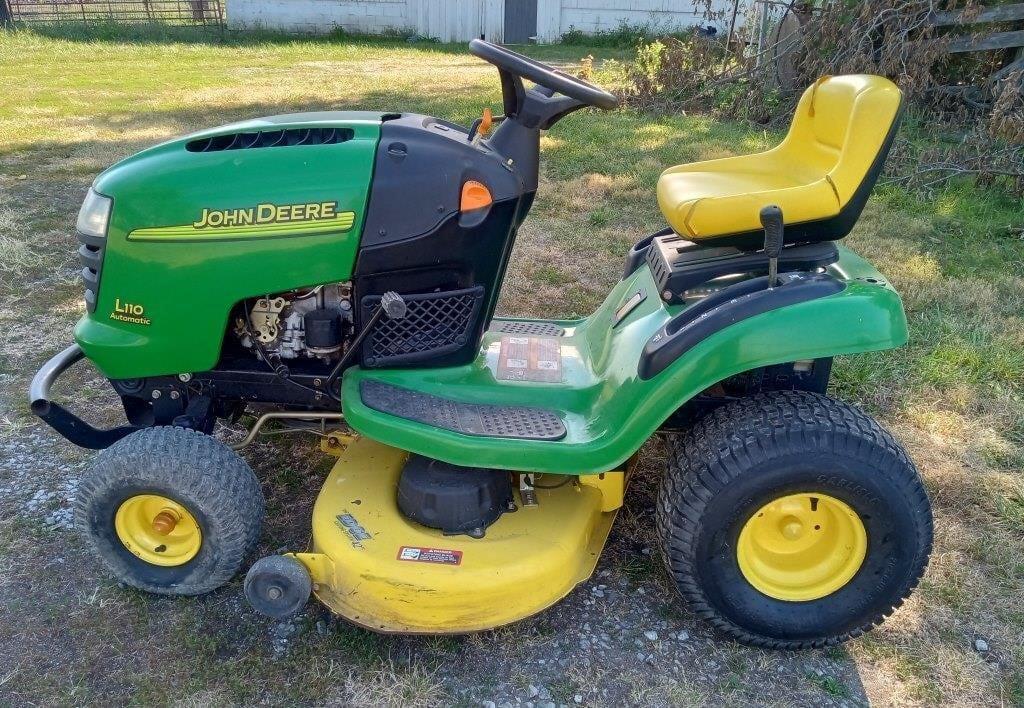 Image of John Deere L110 Primary image