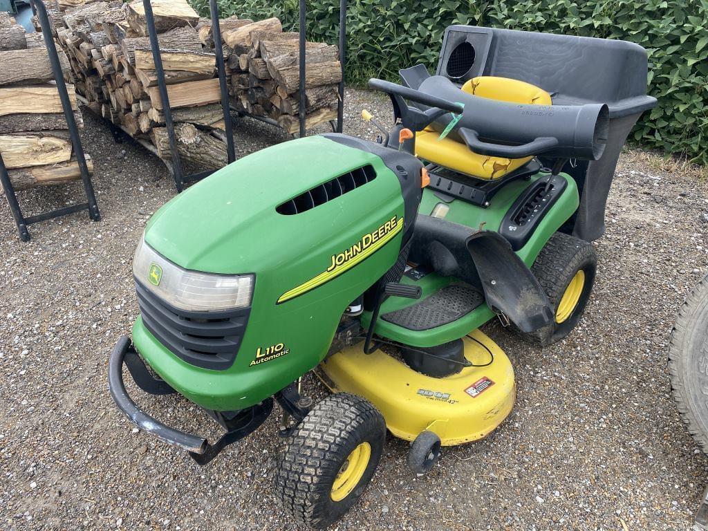 Image of John Deere L110 Image 1