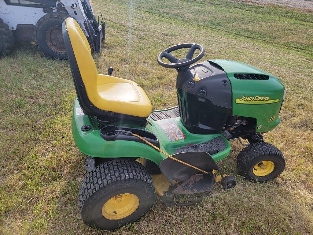 Image of John Deere L110 Image 1