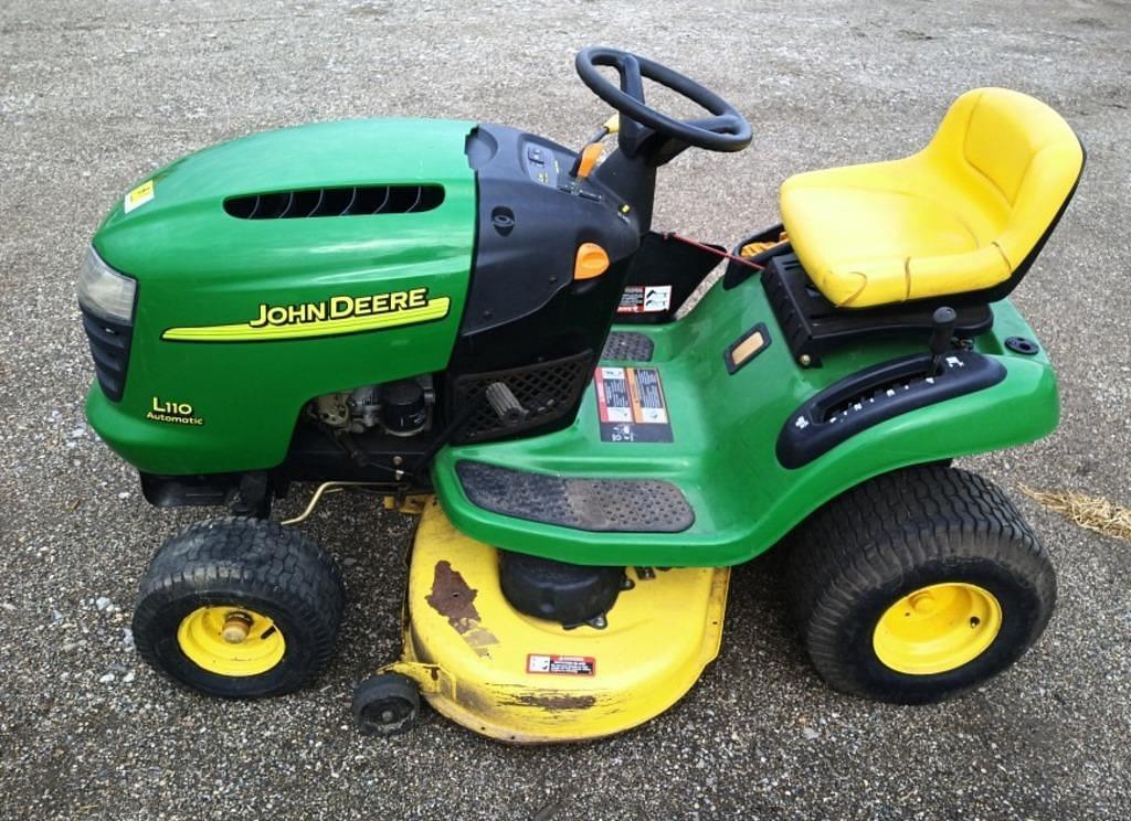 Image of John Deere L110 Primary image
