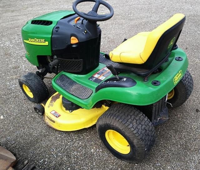 Image of John Deere L110 equipment image 4