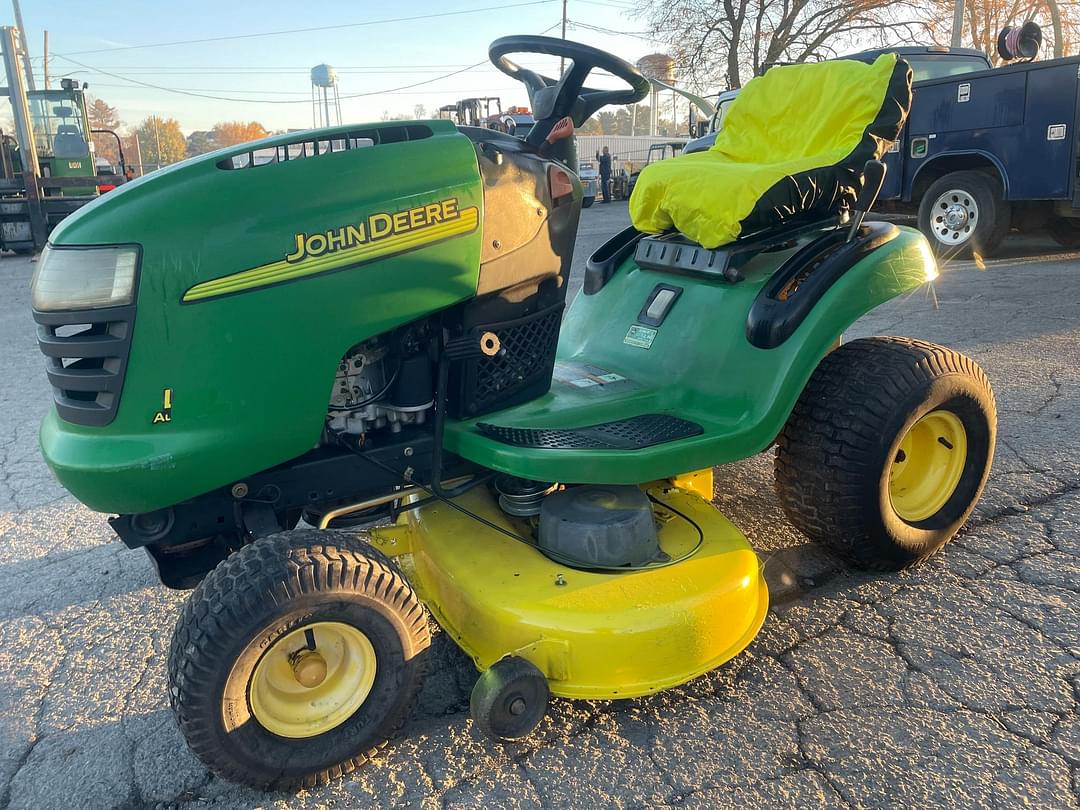 Image of John Deere L110 Primary image