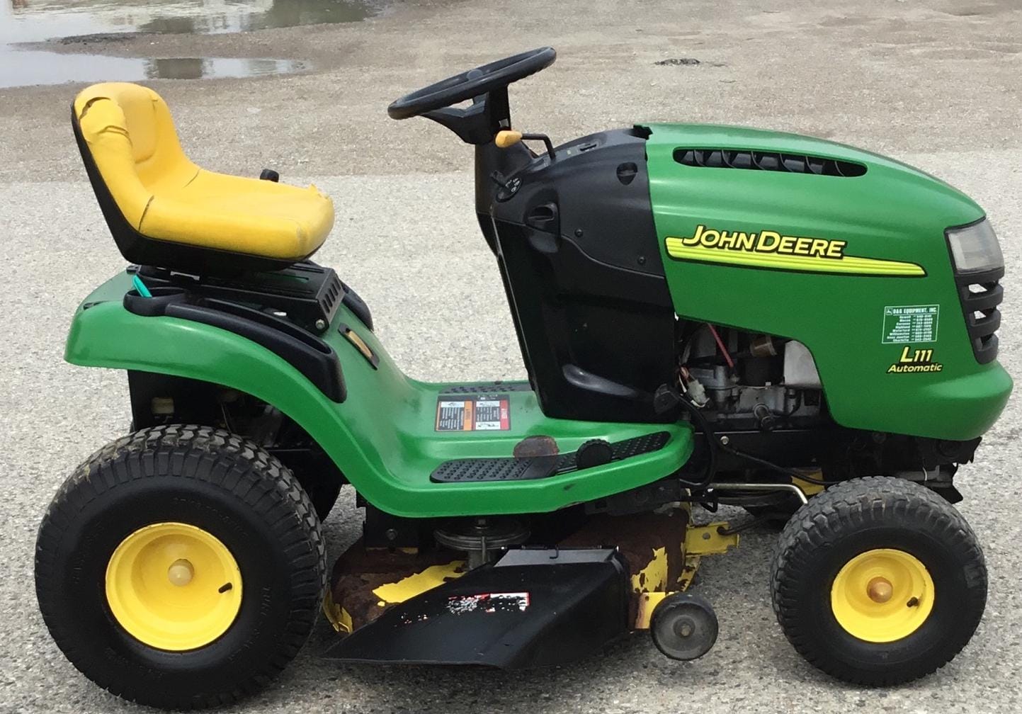 Main image John Deere L111