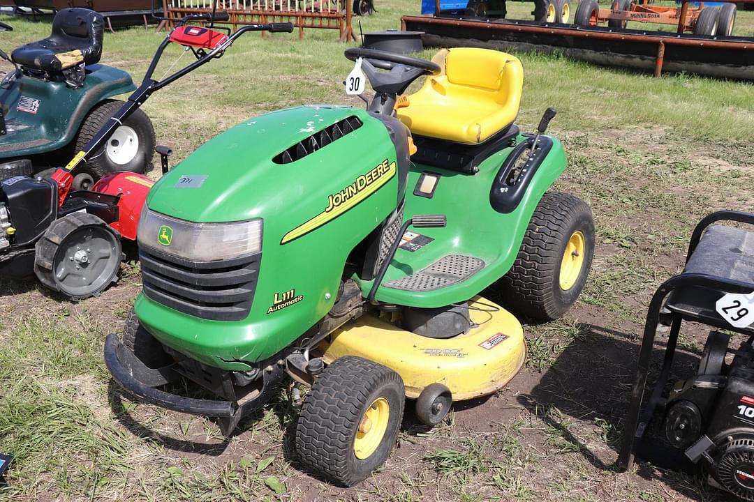 Image of John Deere L111 Image 0