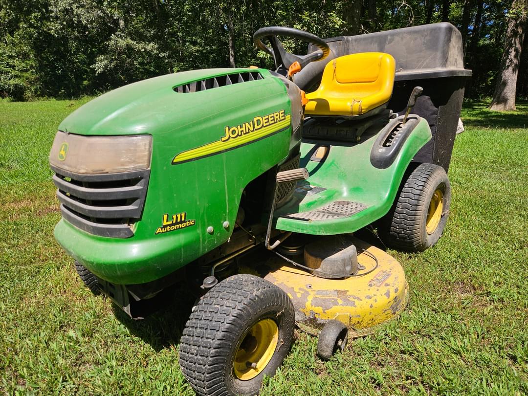 Image of John Deere L111 Primary image
