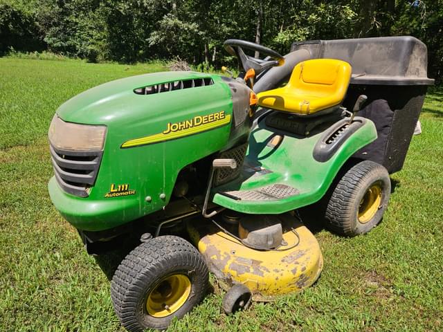 Image of John Deere L111 equipment image 1