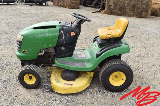 Image of John Deere L111 equipment image 1