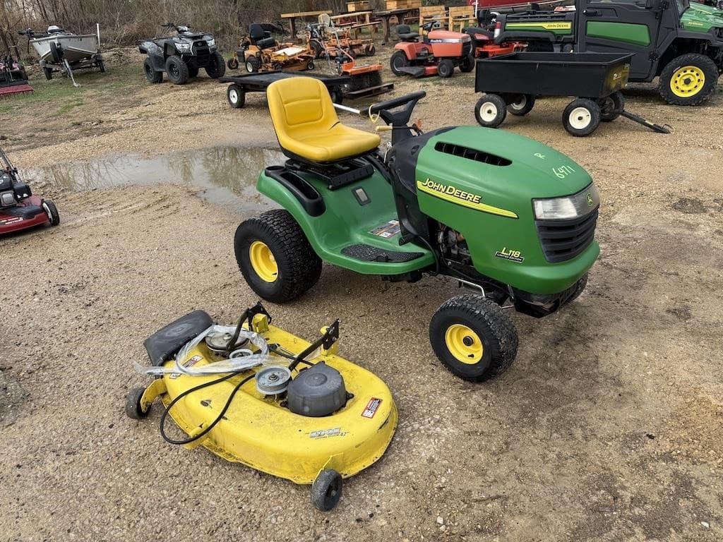 Image of John Deere L118 Primary image