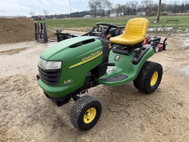 Image of John Deere L118 equipment image 1