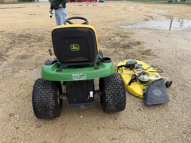 Image of John Deere L118 equipment image 3