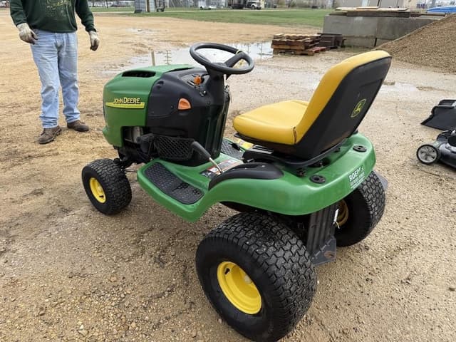 Image of John Deere L118 equipment image 2