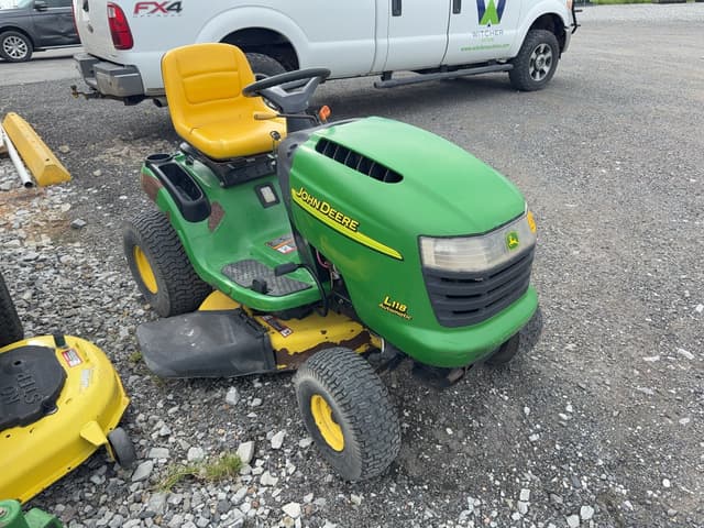 Image of John Deere L118 equipment image 2