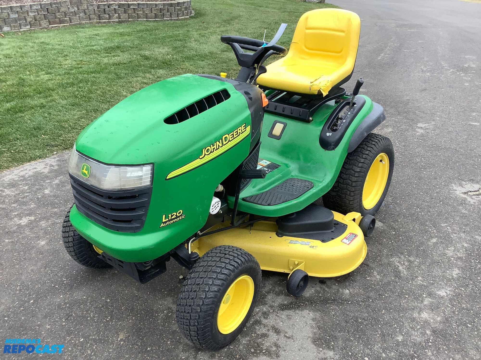 Main image John Deere L120