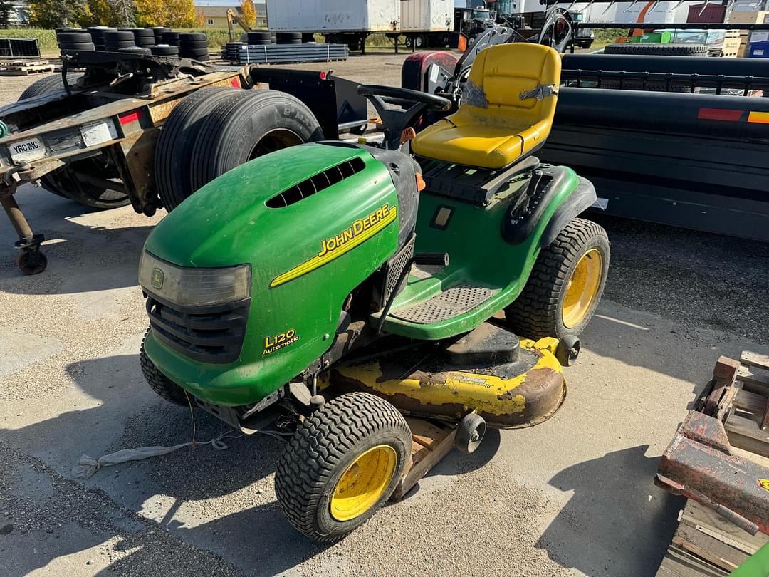 Image of John Deere L120 Primary image