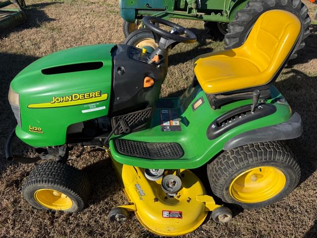 Image of John Deere L120 equipment image 3