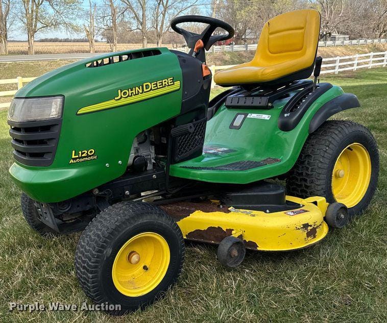 Main image John Deere L120