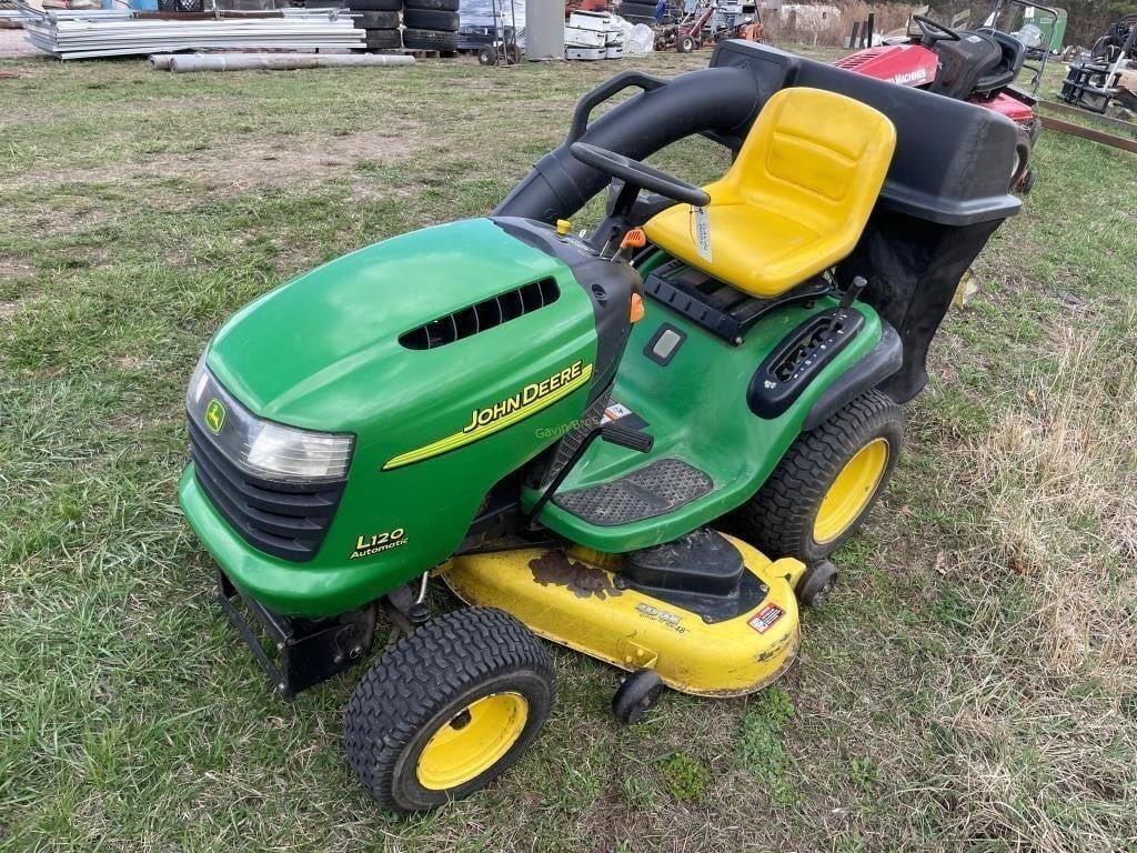 Main image John Deere L120