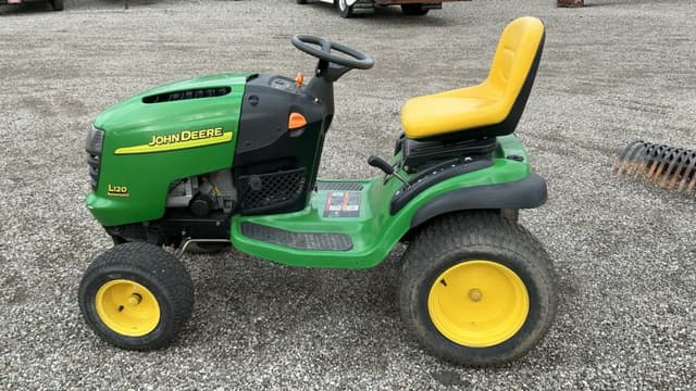 Image of John Deere L120 equipment image 1