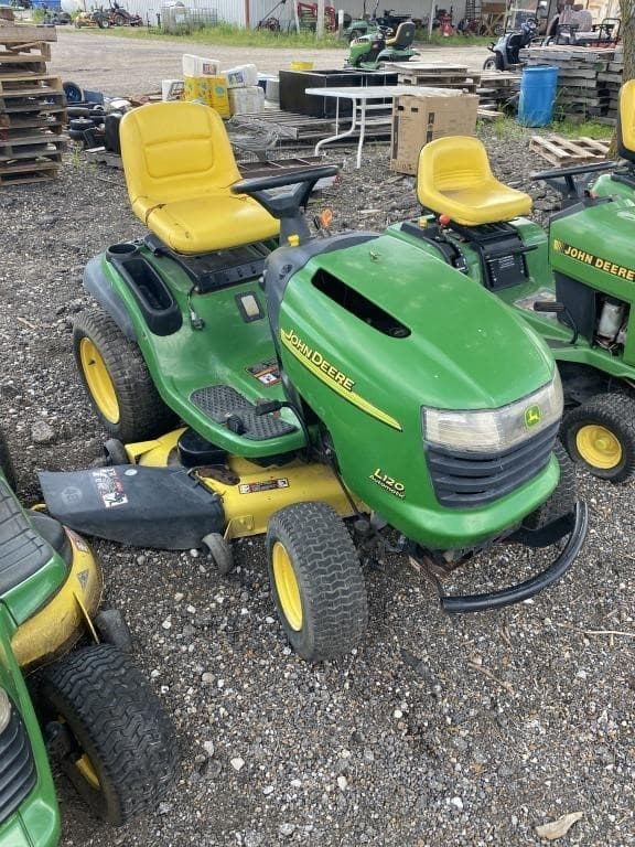Image of John Deere L120 Image 0