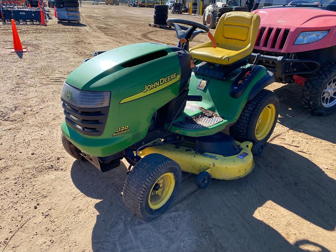 Image of John Deere L120 Primary image