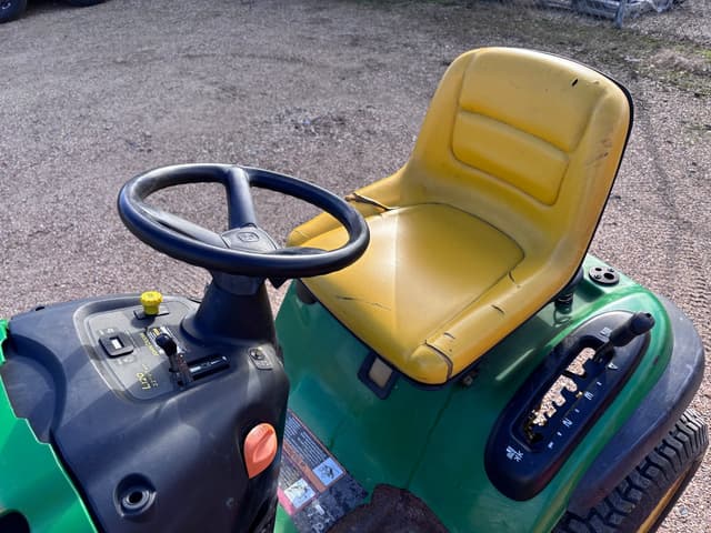 Image of John Deere L120 equipment image 4
