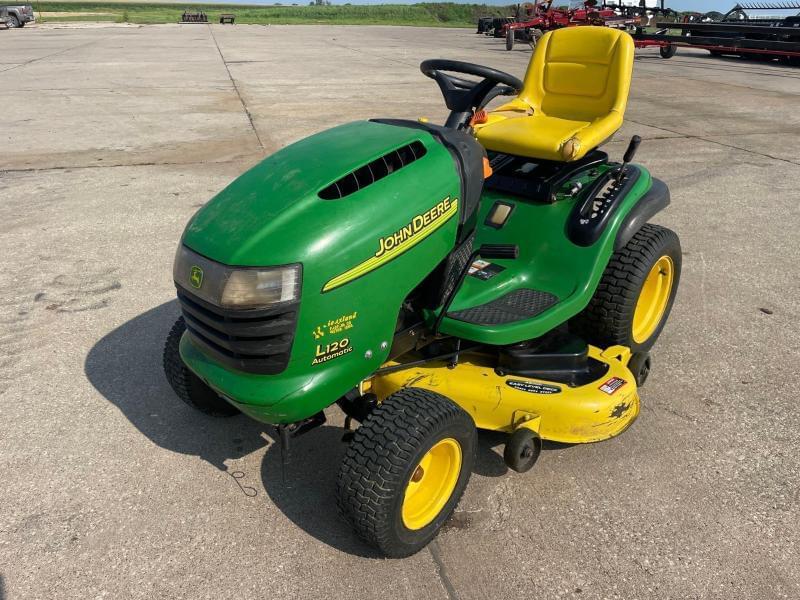 Image of John Deere L120 Primary image