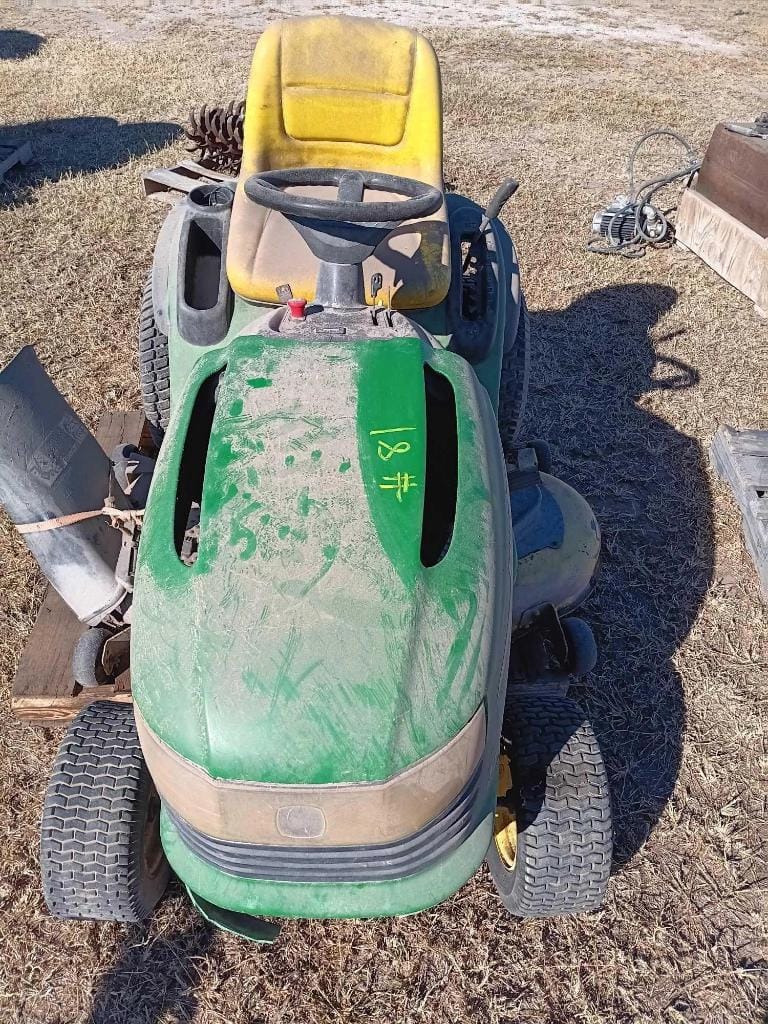 John Deere L120 Equipment Image0