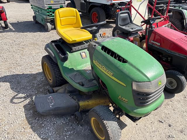 Image of John Deere L130 equipment image 1