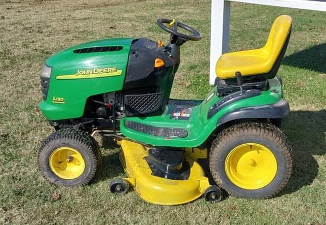 Image of John Deere L130 equipment image 4