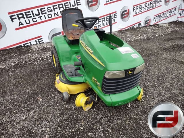Image of John Deere LT155 equipment image 2