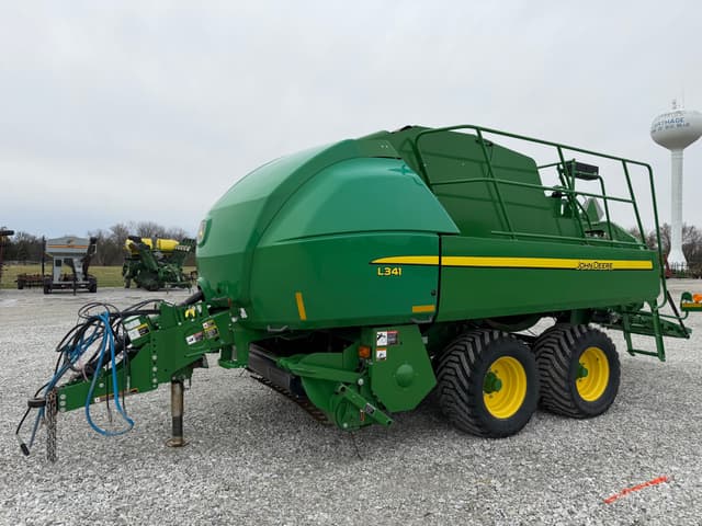 Image of John Deere L341 equipment image 1