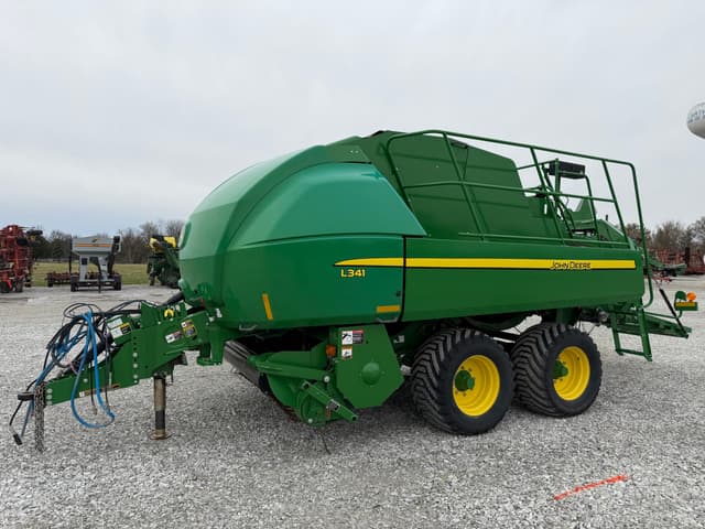 Image of John Deere L341 equipment image 2