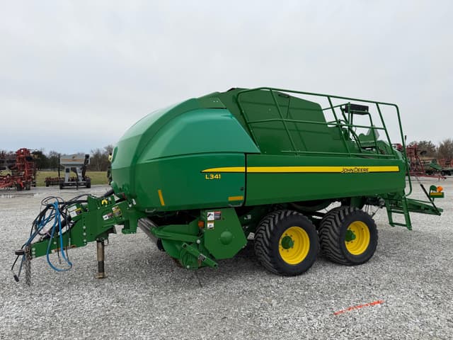 Image of John Deere L341 equipment image 3