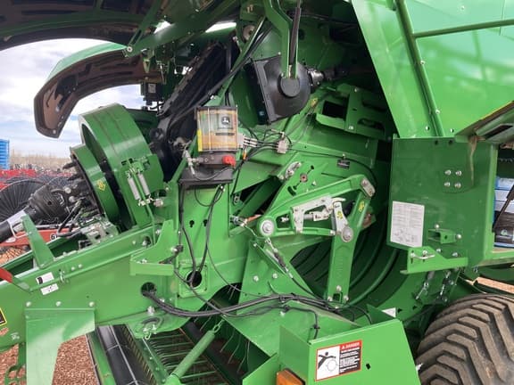 Image of John Deere L341R High-Density equipment image 4